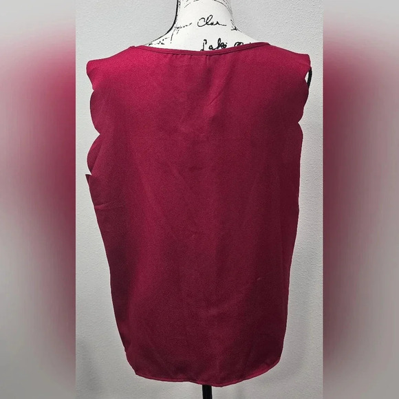 EMERY ROSE Solid Scallop Trim Sleeveless Polyester Blouse Burgundy Size XL NWT - Picture 3 of 11